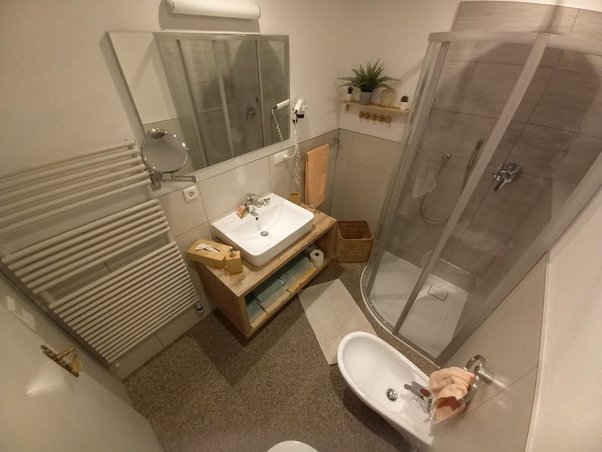 Ferienwohnungen Am Laerchenweg Sexten Exterior foto